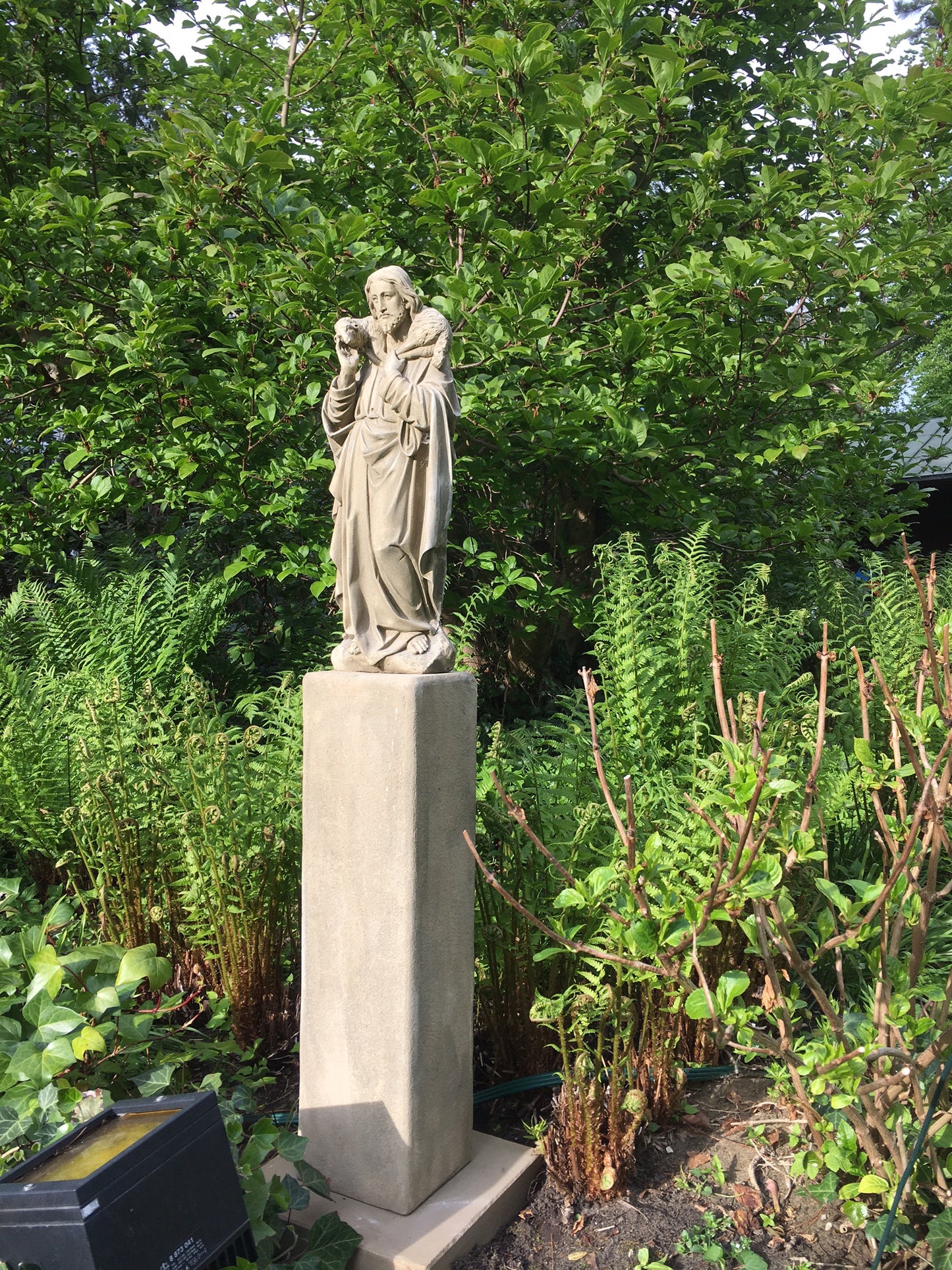 Christus Statue auf eine Stele