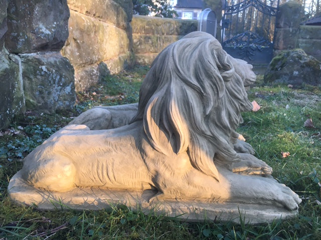 Löwenstatue