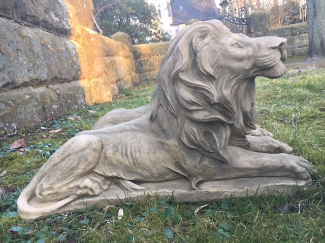 Löwenstatue
