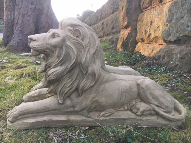 Löwenstatue