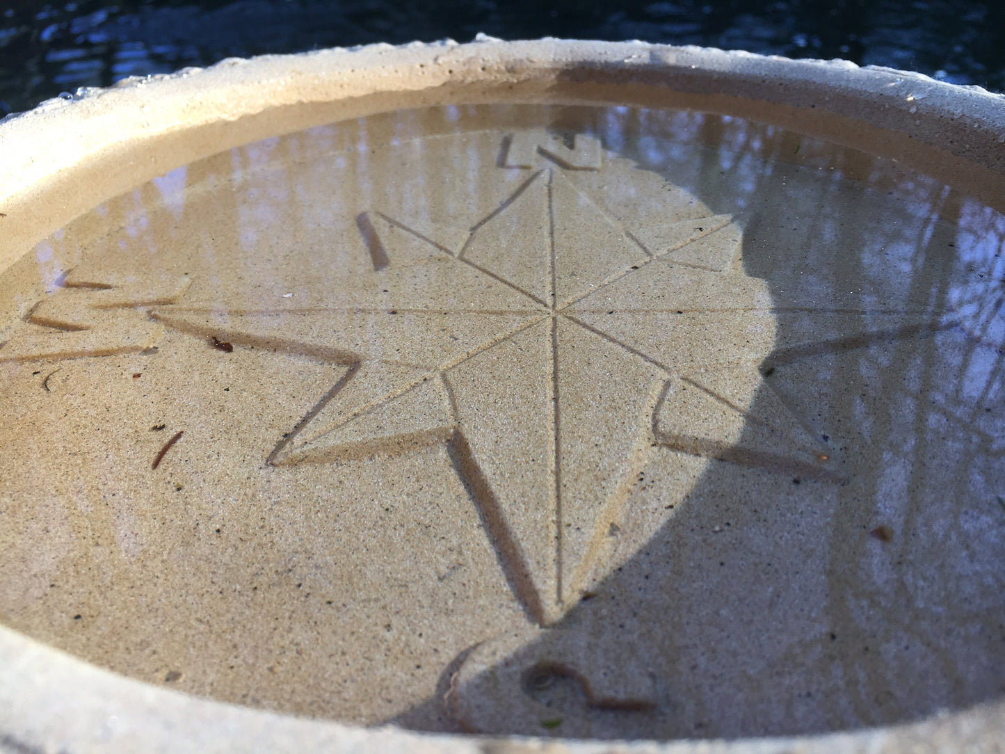 Vogeltränke Windrose