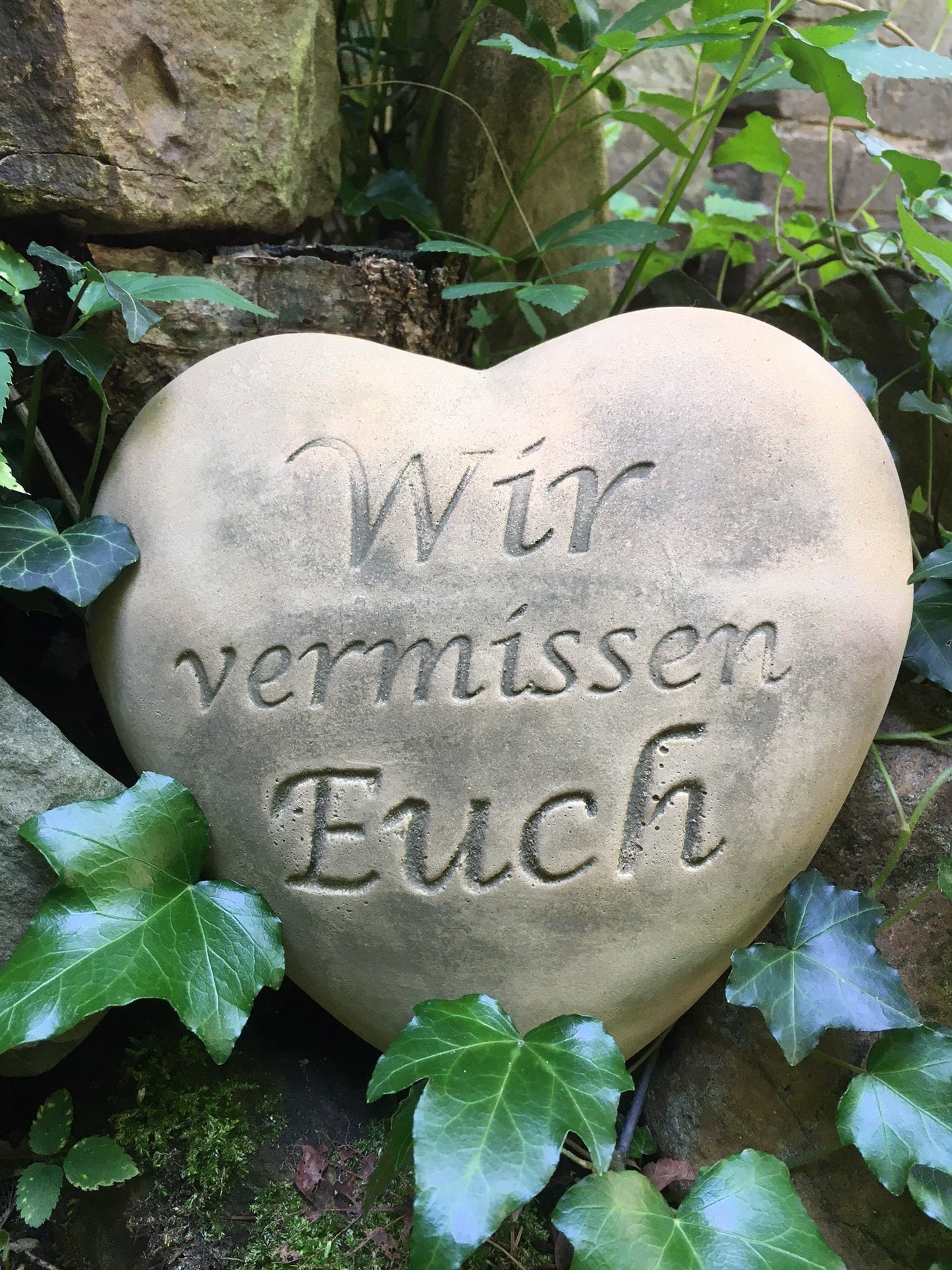 Großes Herz "Wir vermissen Euch" | Gedenkstein