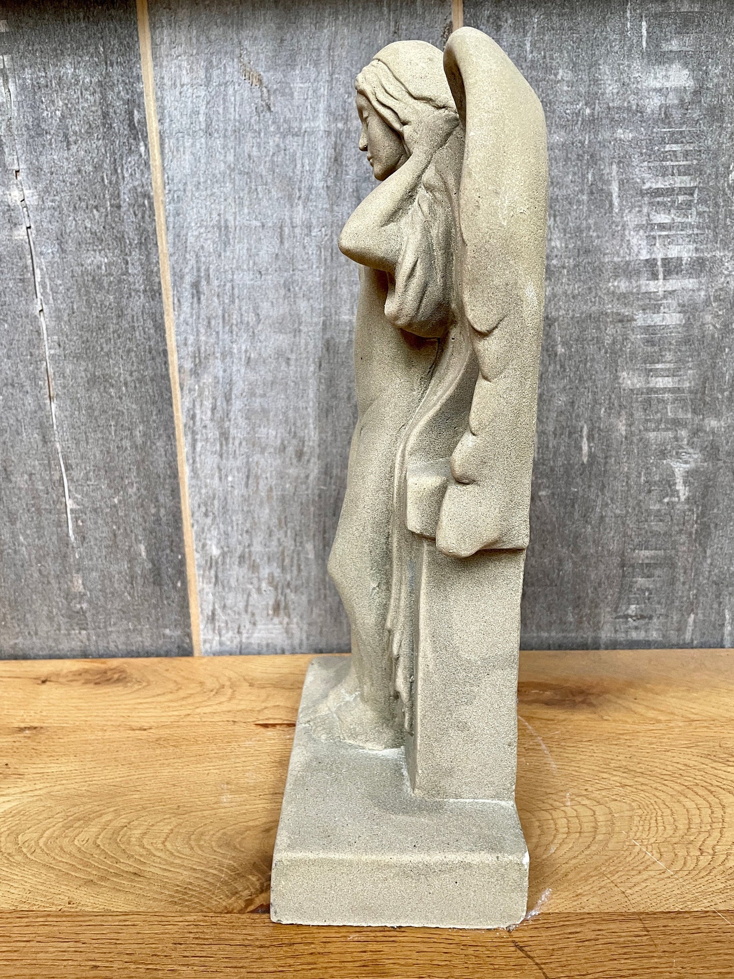Engelsstatue "Merle" stehend