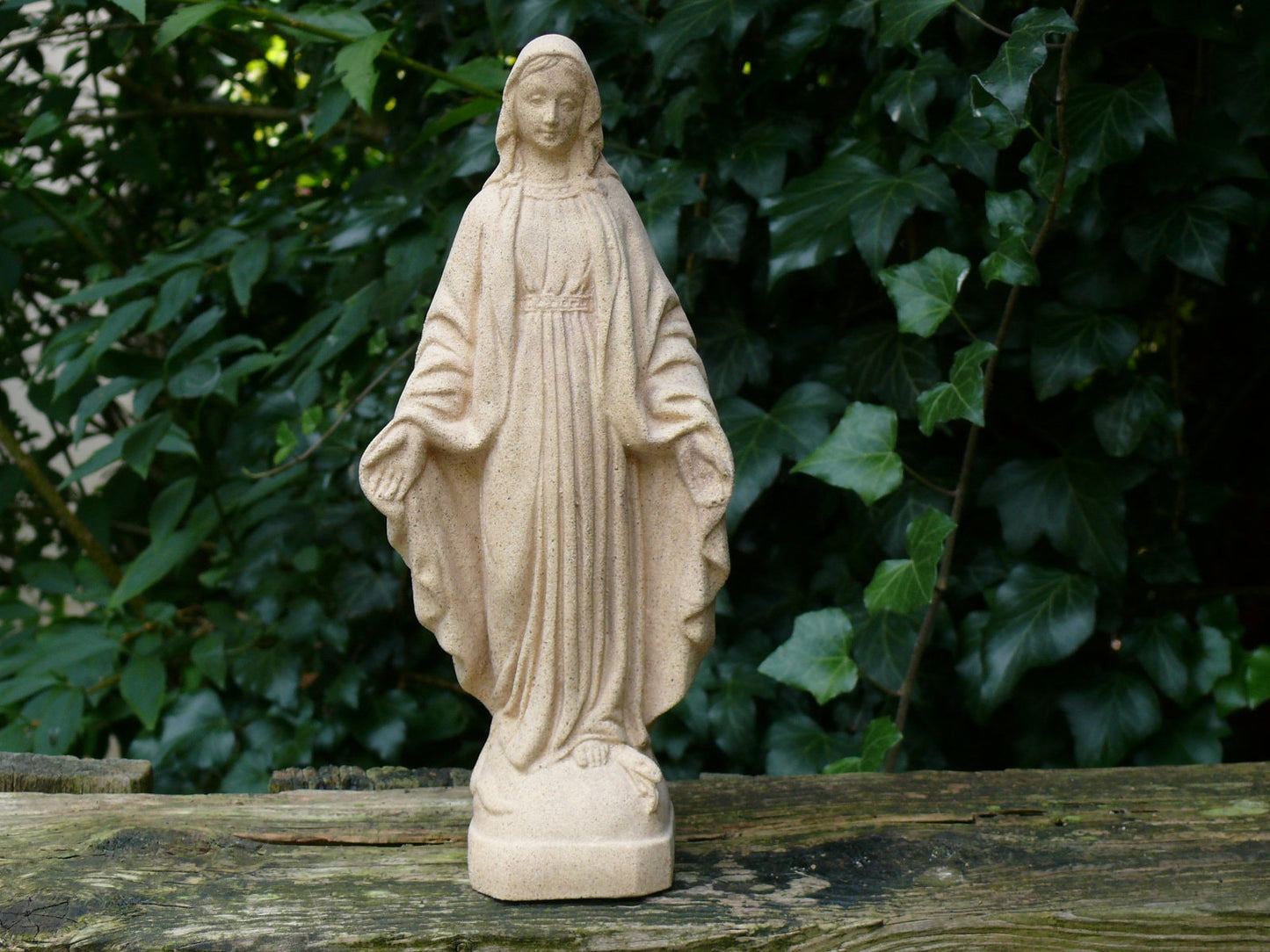 Kleine Maria Statue