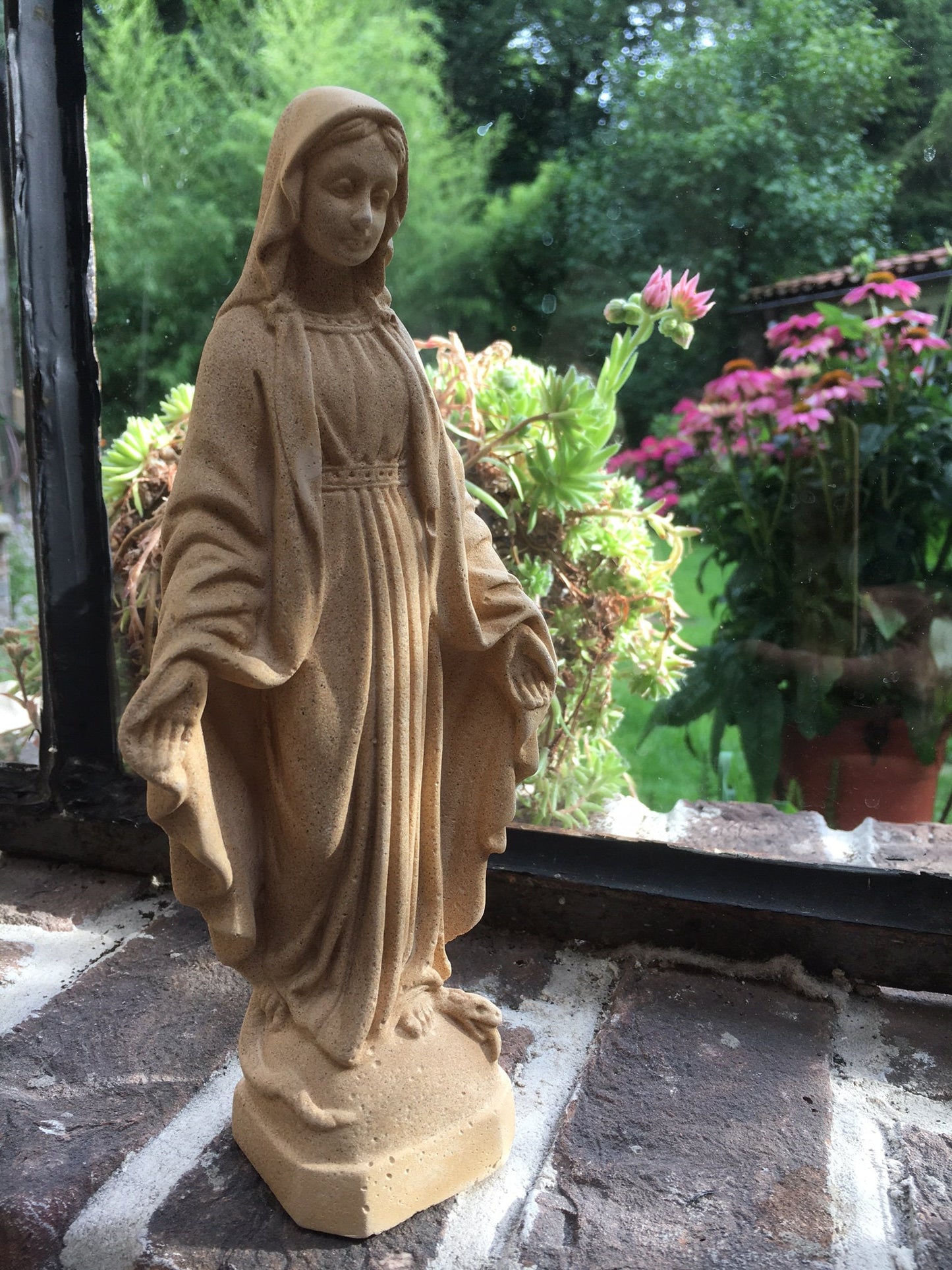 Kleine Maria Statue