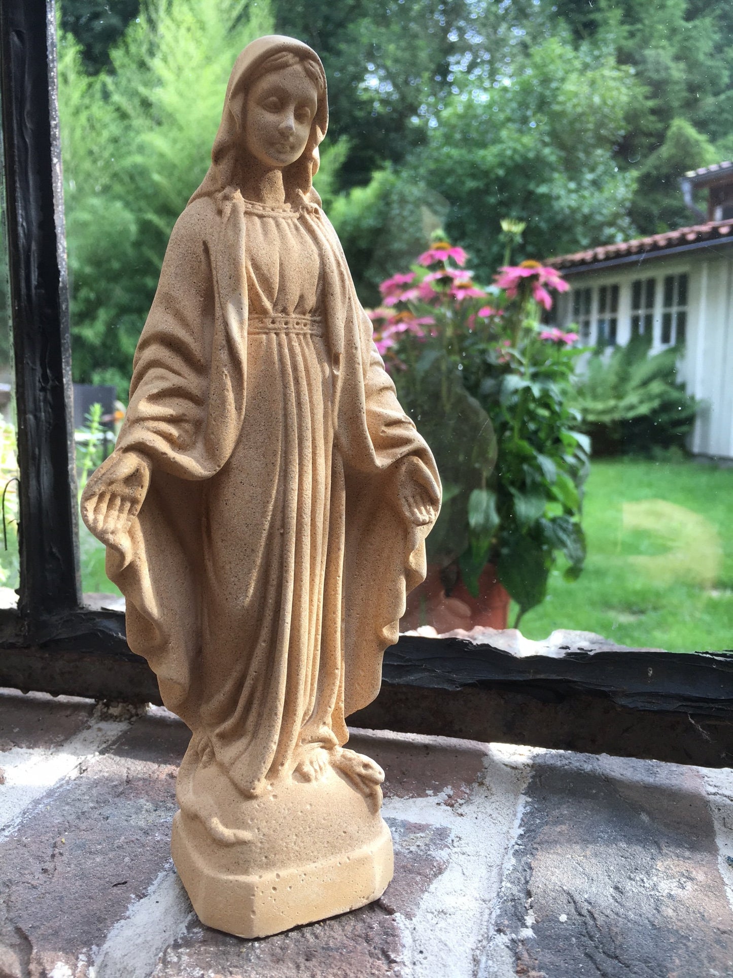 Kleine Maria Statue